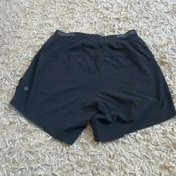 Lululemon Athletica Black Mid-rise Track That Shorts, 5", Medium - Picture 2 of 4